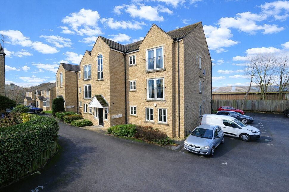 Main image of 2 bedroom Flat to rent, Airedale Place, Baildon, West Yorkshire, BD17