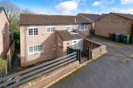Hayfield Close, 4 bedroom Detached House for sale, &pound;375,000