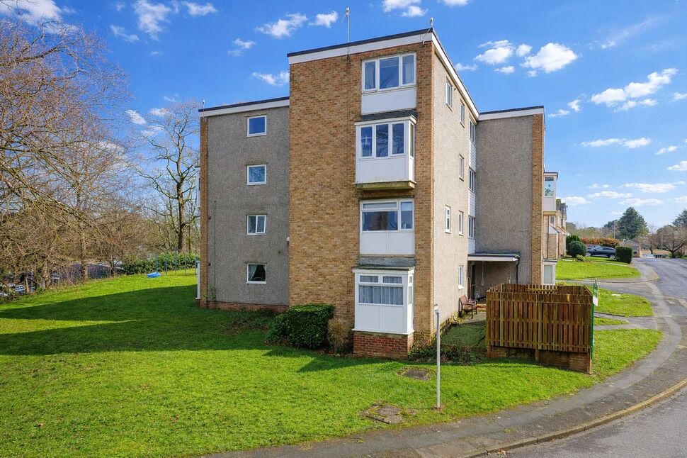 2 bedroom Flat for sale