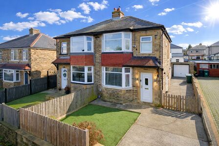Low Ash Grove, 3 bedroom Semi Detached House for sale, &pound;220,000