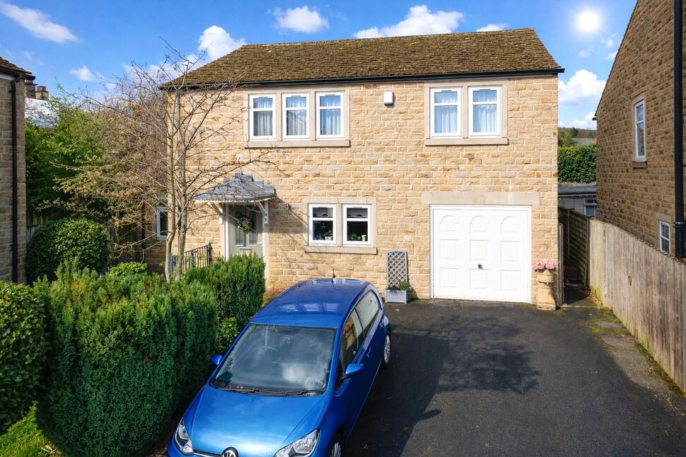Main image of 4 bedroom Detached House for sale, St. James Close, Baildon, West Yorkshire, BD17
