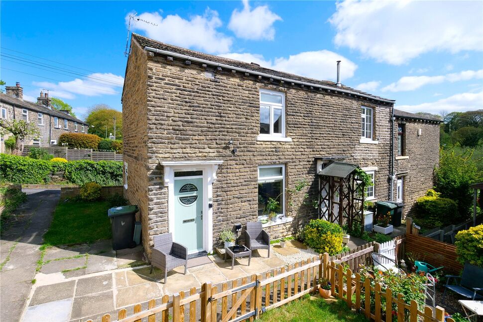 Main image of 2 bedroom End Terrace House for sale, Stone Fold, Baildon, West Yorkshire, BD17