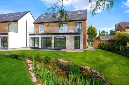 Sunhill Drive, 4 bedroom Detached House for sale, &pound;925,000