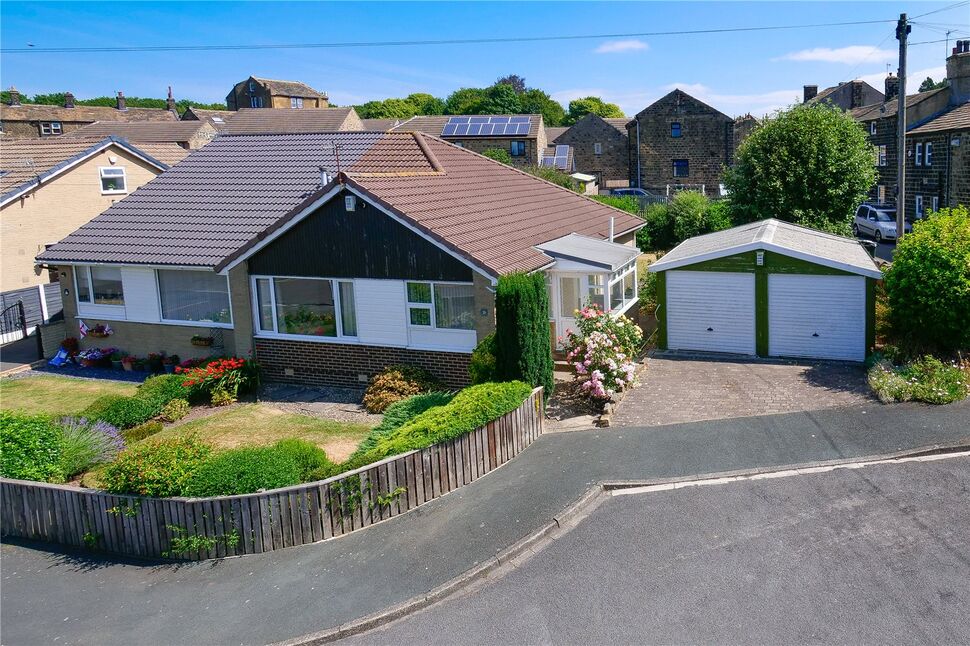 Main image of 2 bedroom Semi Detached Bungalow for sale, Thackley Avenue, Bradford, West Yorkshire, BD10