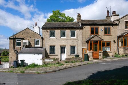 2 bedroom Mid Terrace House for sale
