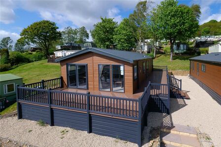 2 bedroom Detached Property for sale