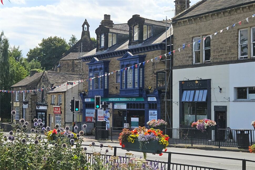 Main image of 2 bedroom Flat to rent, Browgate, Baildon, West Yorkshire, BD17