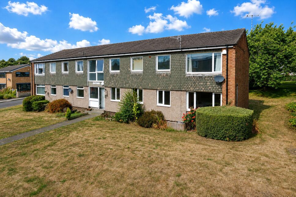 Main image of 3 bedroom Flat for sale, Hoyle Court Drive, Baildon, West Yorkshire, BD17