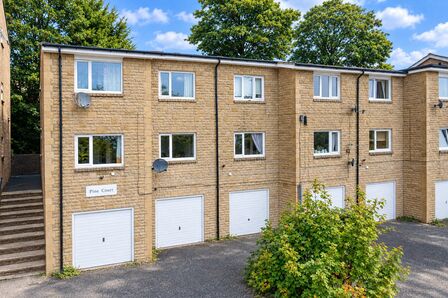Southcliffe Drive, 2 bedroom Flat for sale, &pound;100,000