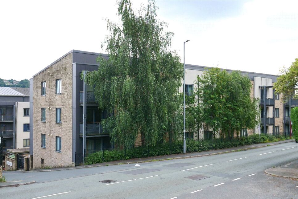 Main image of 1 bedroom Flat to rent, Albert Street, Baildon, West Yorkshire, BD17