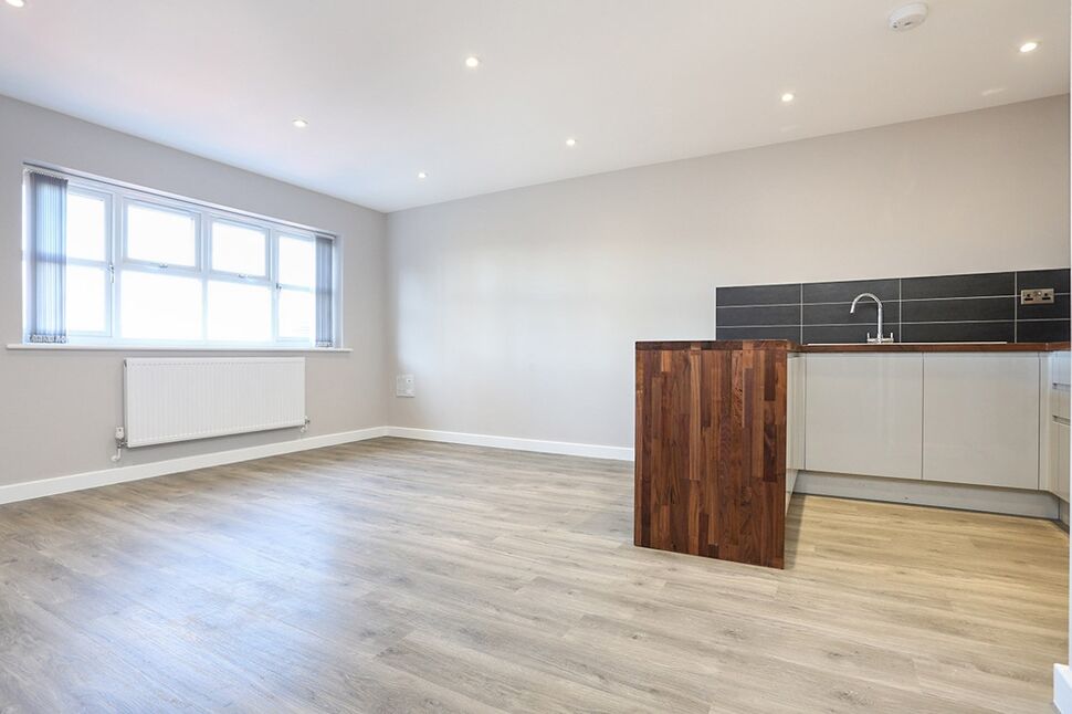 Open Plan Living Room / Kitchen