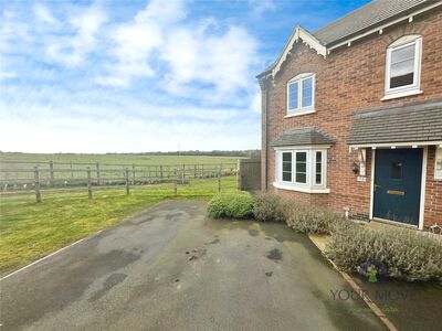 3 bedroom End Terrace House for sale