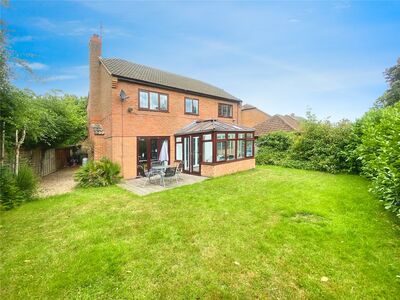 Bridgewater Drive, 4 bedroom Detached House to rent, £2,100 pcm
