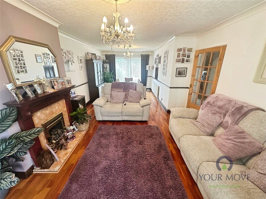 Lounge / dining room