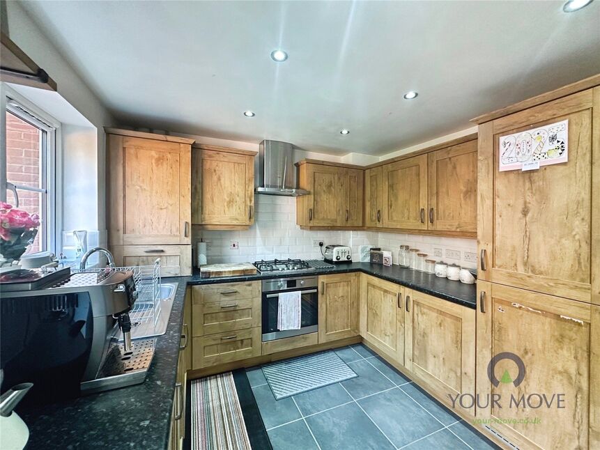 Kitchen / dining room