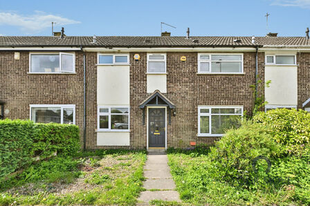 Cranmer Close, 3 bedroom Mid Terrace House for sale, &pound;220,000