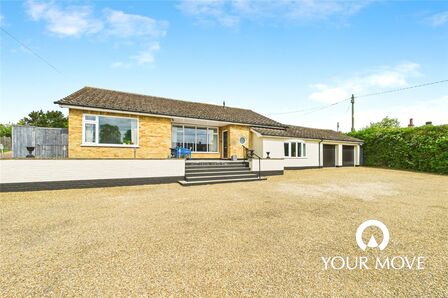 Redenhall Road, 4 bedroom Detached Bungalow for sale, £600,000
