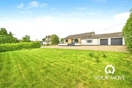 Redenhall Road, 4 bedroom Detached Bungalow for sale, £600,000
