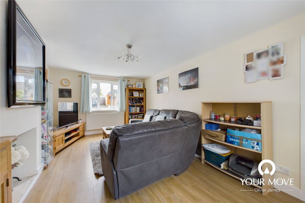 3 bedroom Mid Terrace House for sale, Queen Elizabeth Drive, Beccles