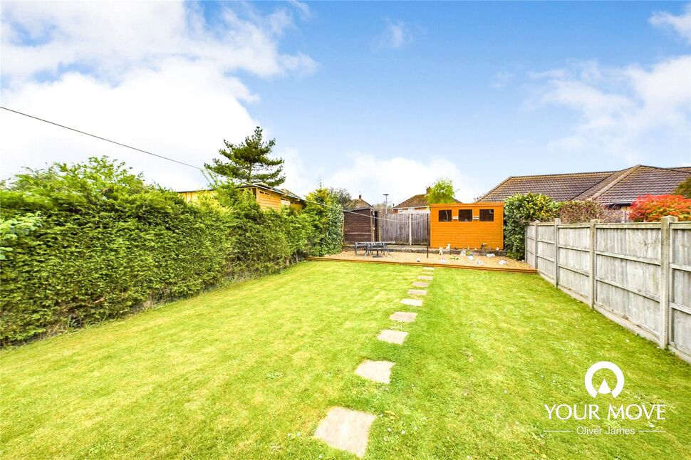 3 bedroom Mid Terrace House for sale, Queen Elizabeth Drive, Beccles