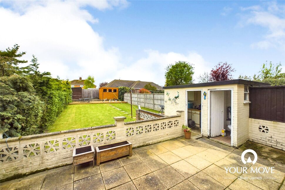 3 bedroom Mid Terrace House for sale, Queen Elizabeth Drive, Beccles