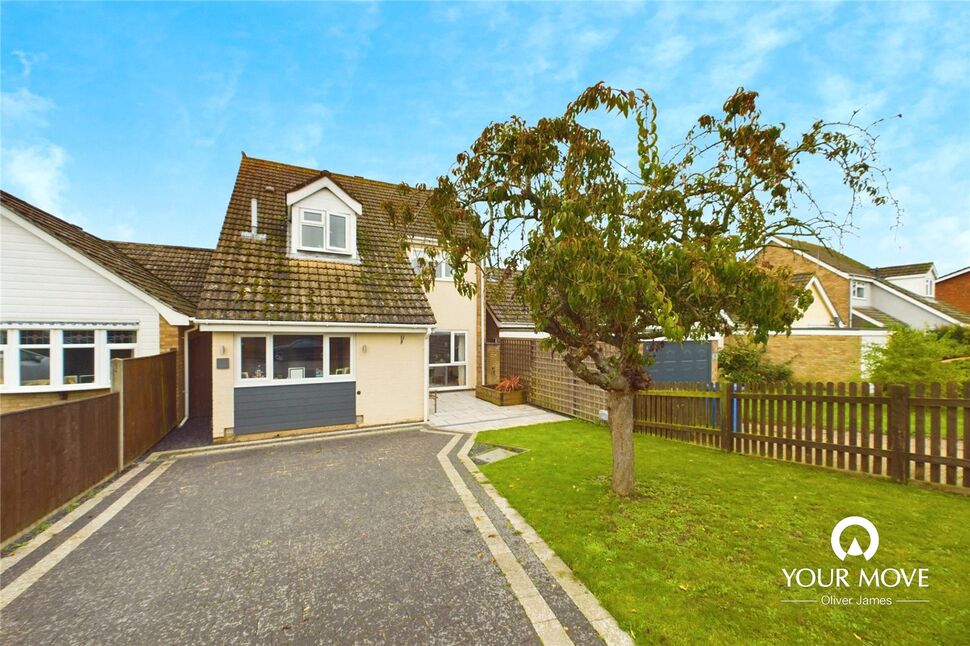 4 bedroom Detached House for sale, Marsh View, Beccles, NR34 £325,000