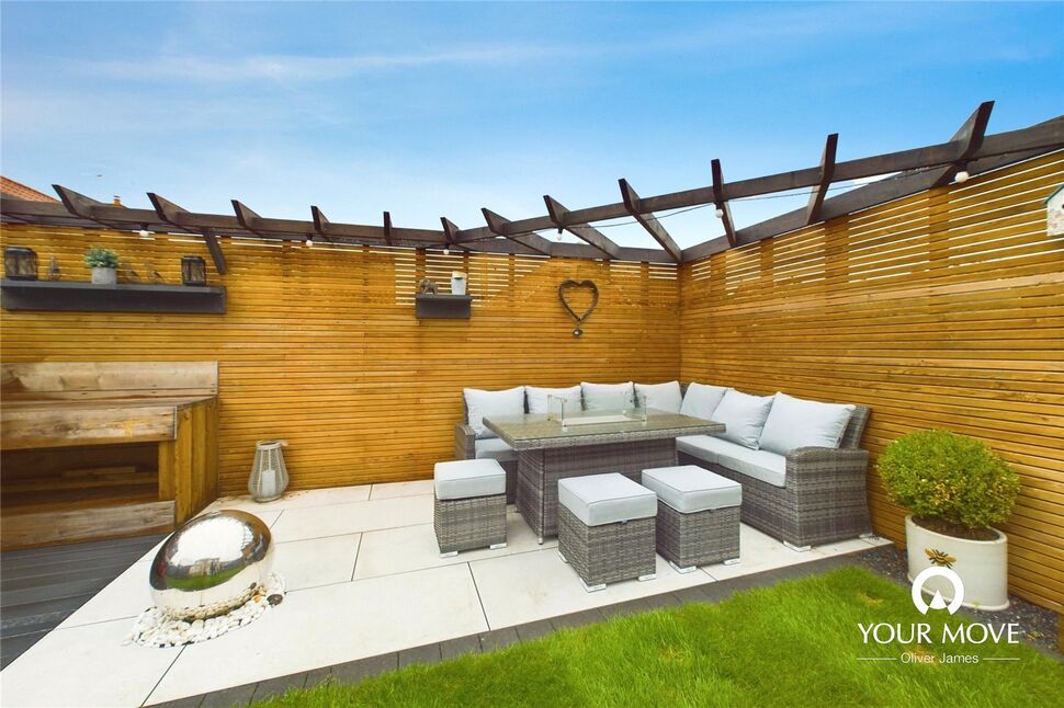 4 bedroom Detached House for sale, Marsh View, Beccles, NR34 £325,000