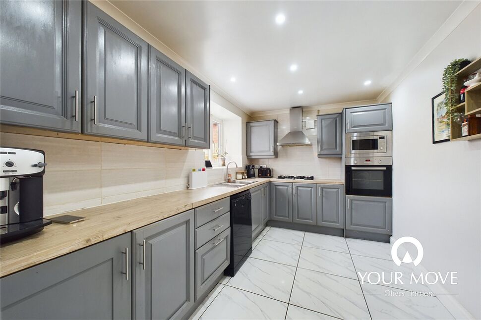 5 bedroom Detached House for sale, Pound Road, Beccles, NR34 £425,000