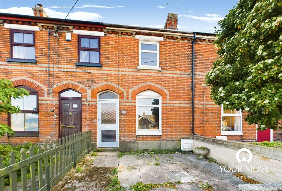 2 bedroom Mid Terrace House for sale, Fair Close, Beccles, NR34 £120,000