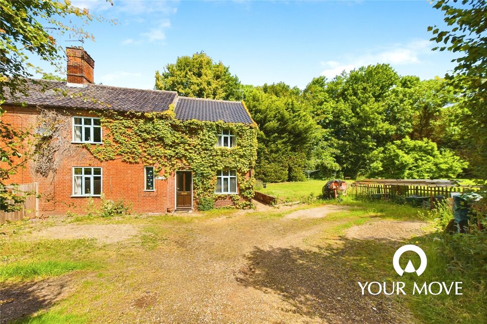 Main image of 4 bedroom Semi Detached House for sale, Church Road, Gillingham, Norfolk, NR34