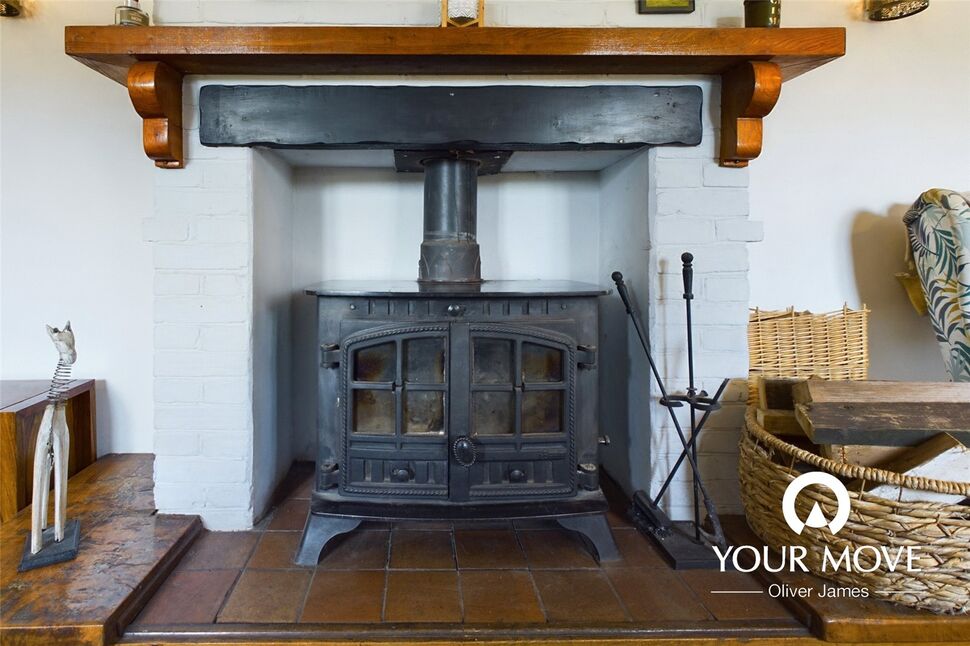 4 bedroom Semi Detached House for sale, Loddon Road, Toft Monks, NR34