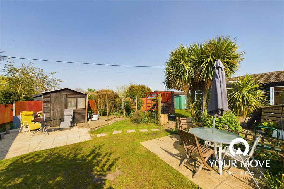 4 bedroom Semi Detached House for sale, Loddon Road, Toft Monks, NR34