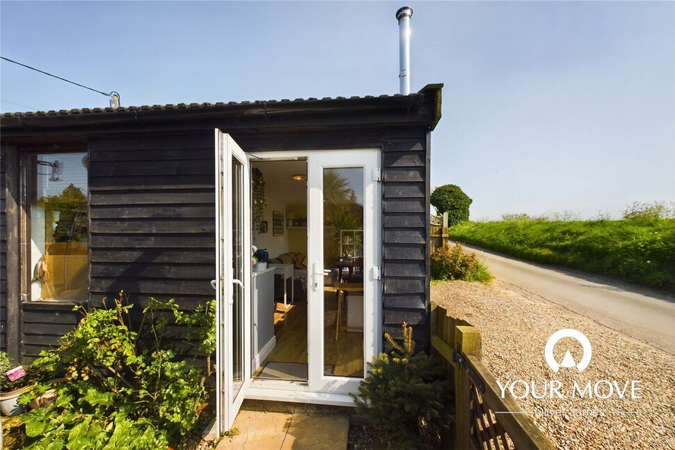 4 bedroom Semi Detached House for sale, Loddon Road, Toft Monks, NR34