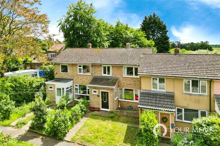 3 bedroom Mid Terrace House for sale