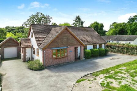 Holly Lane, 5 bedroom Detached Bungalow for sale, &pound;750,000
