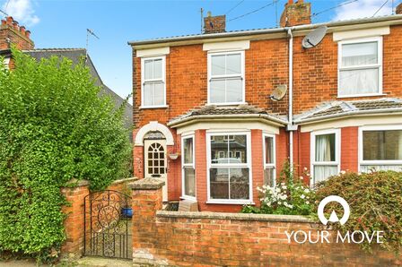 3 bedroom End Terrace House for sale