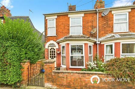 3 bedroom End Terrace House for sale