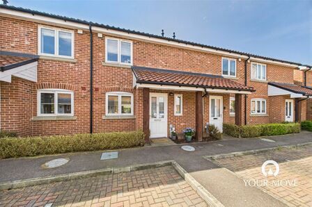 2 bedroom Mid Terrace House for sale