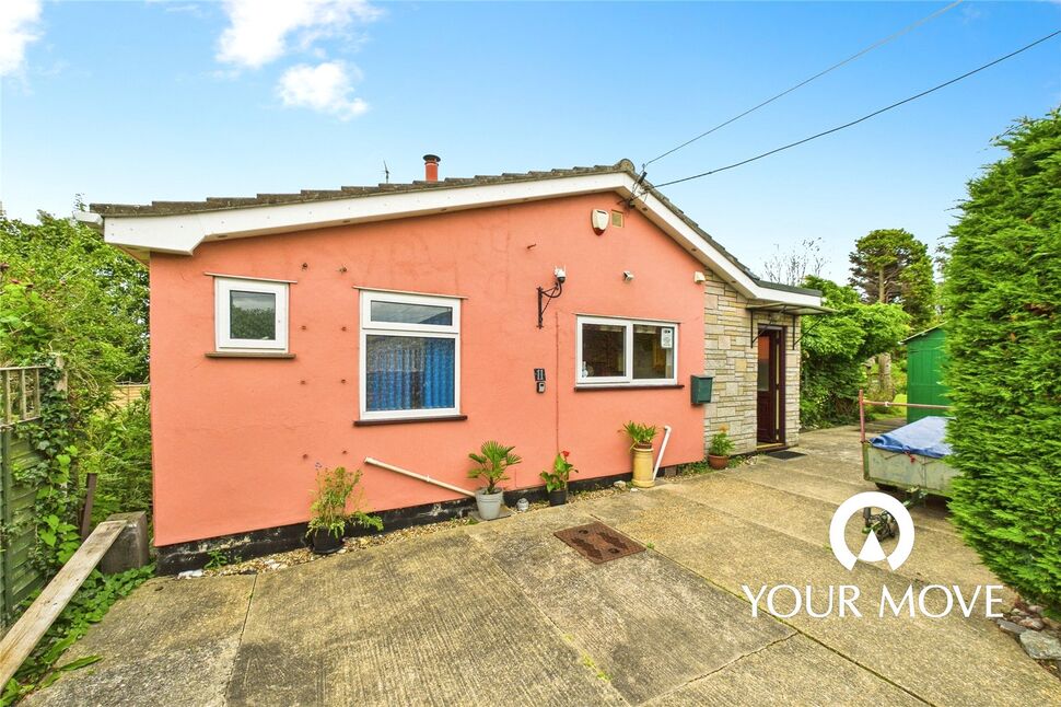 Main image of 2 bedroom Detached Bungalow for sale, Willow Road, Lowestoft, Suffolk, NR33