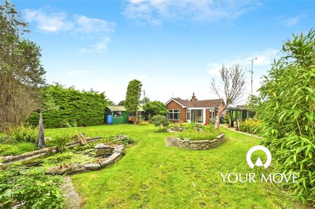 Willow Road, 3 bedroom Detached Bungalow for sale, £360,000