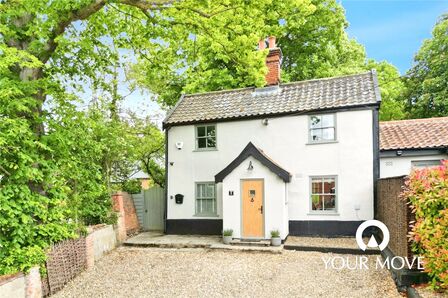 Candlers Lane, 3 bedroom Semi Detached Property to rent, £1,950 pcm