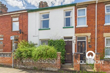 3 bedroom Mid Terrace House for sale
