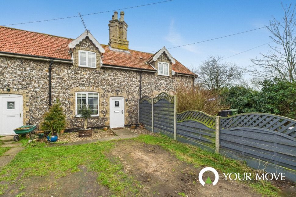 3 bedroom Mid Terrace House for sale