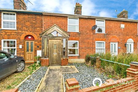 2 bedroom Mid Terrace House for sale