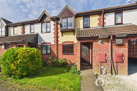 2 bedroom Mid Terrace House for sale