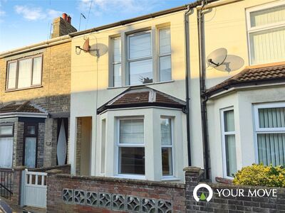 3 bedroom Mid Terrace House for sale
