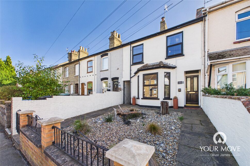 3 bedroom Mid Terrace House for sale