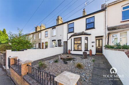 Carlton Road, 3 bedroom Mid Terrace House for sale, &pound;250,000