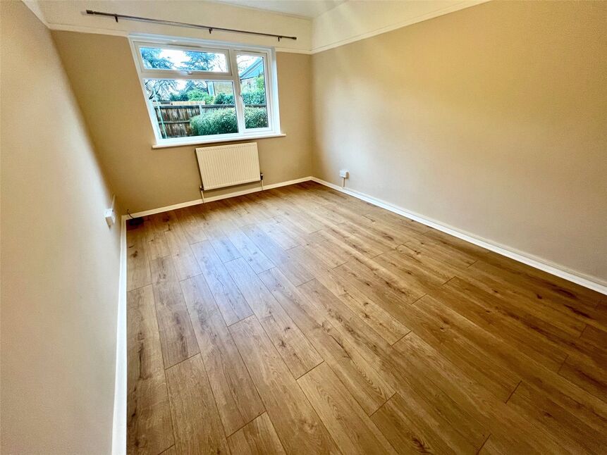 2 bedroom Flat to rent, St. Peters Road, Broadstairs, CT10 £995 pcm