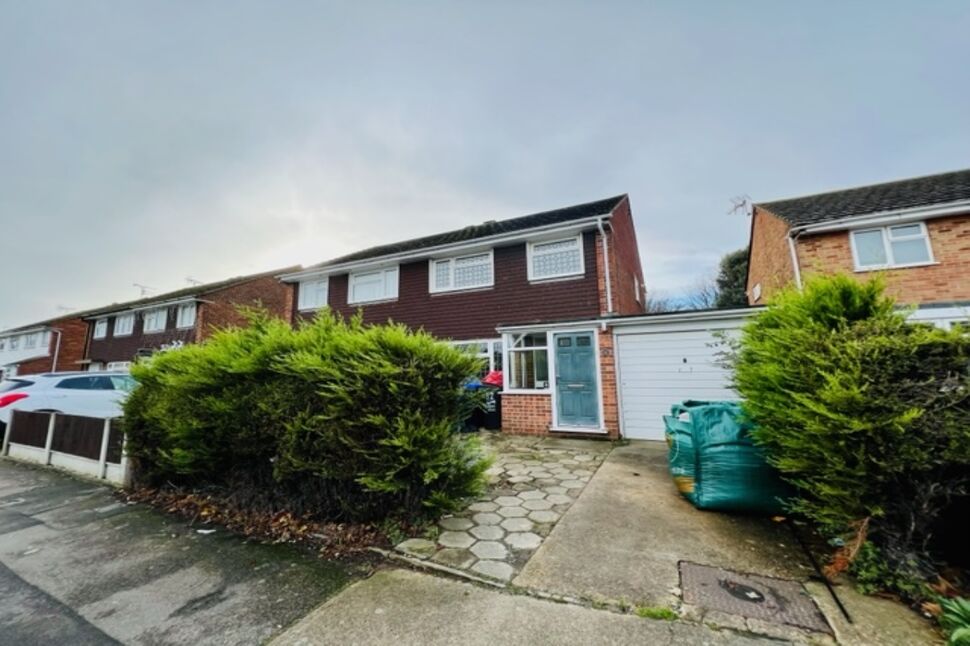 Main image of 3 bedroom Semi Detached House to rent, Chestnut Drive, Broadstairs, Kent, CT10